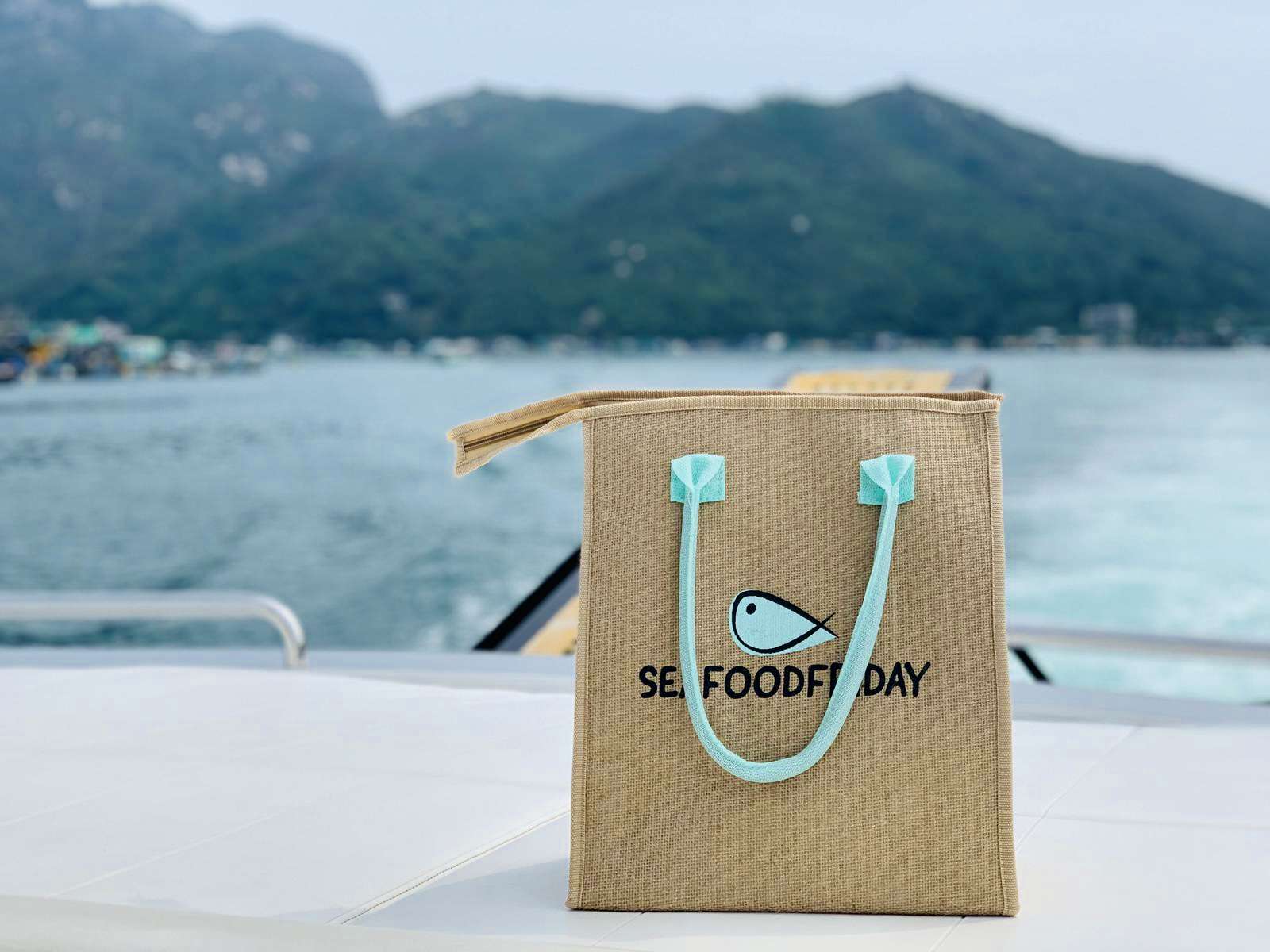Seafoodfriday delivery Bag